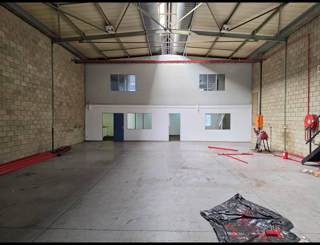 394M² MINI FACTORY TO LET IN KYA SANDS